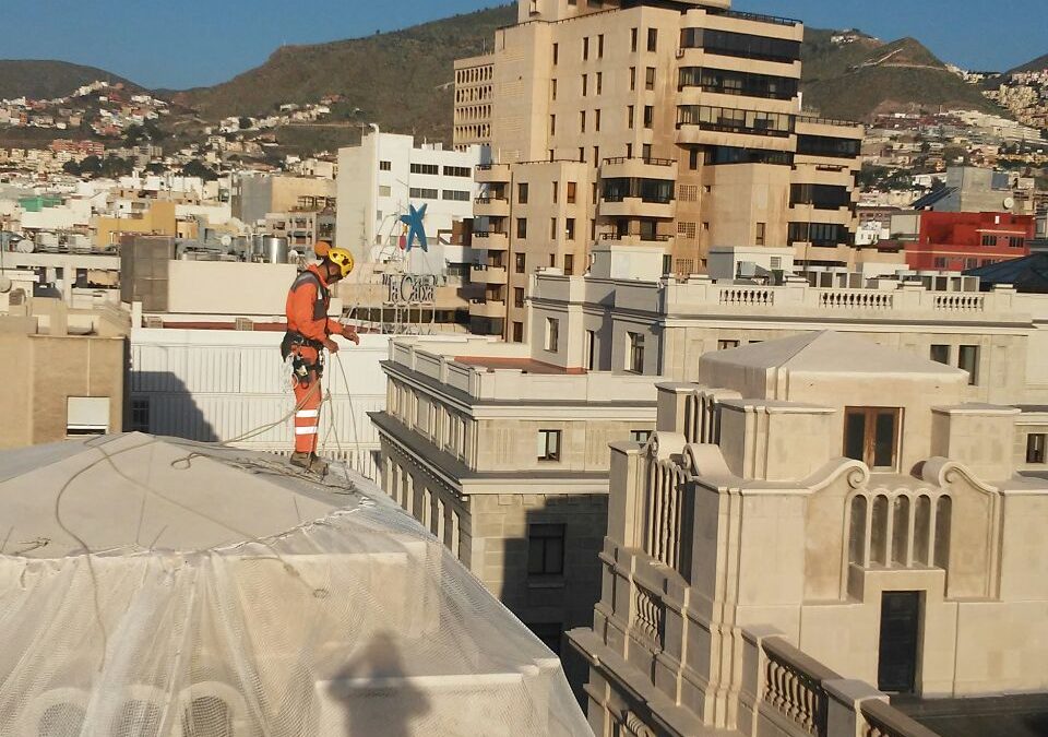 Rehabilitación y reparación de estructuras de hormigón: intervenciones con acceso vertical